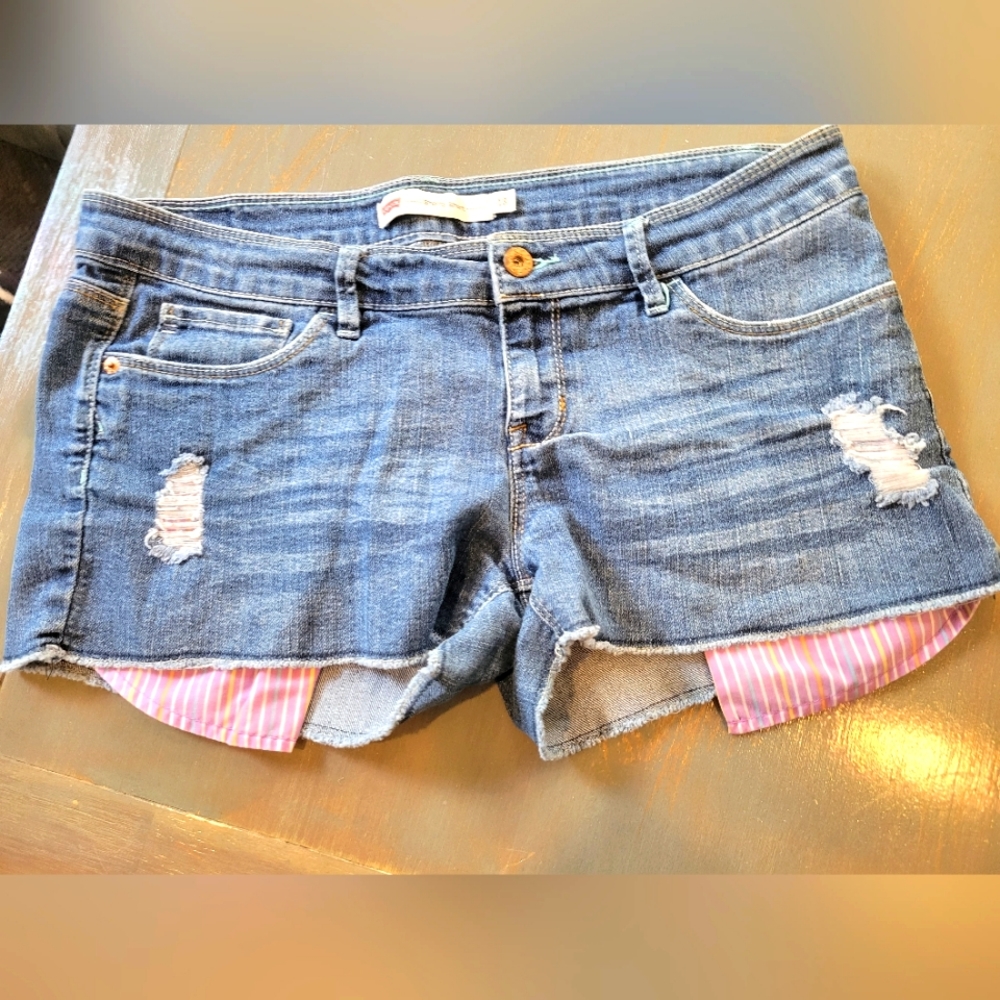 Vintage Levi womens shorty shorts sz 13